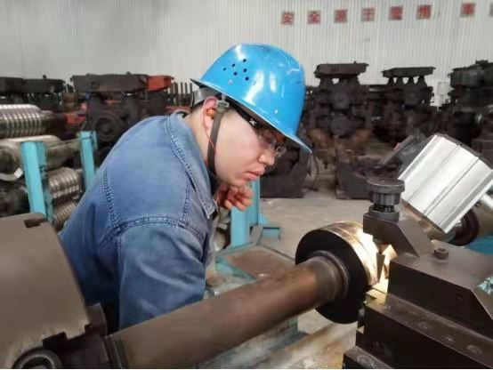 艱苦奮斗,勤奮學(xué)習(xí),團結(jié)協(xié)作——讀《為人民服務(wù)》有感 艱苦奮斗,勤奮學(xué)習(xí),團結(jié)協(xié)作——讀《為人民服務(wù)》有感