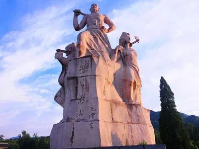 在重復中堅守——讀《愚公移山》后感 在重復中堅守——讀《愚公移山》后感