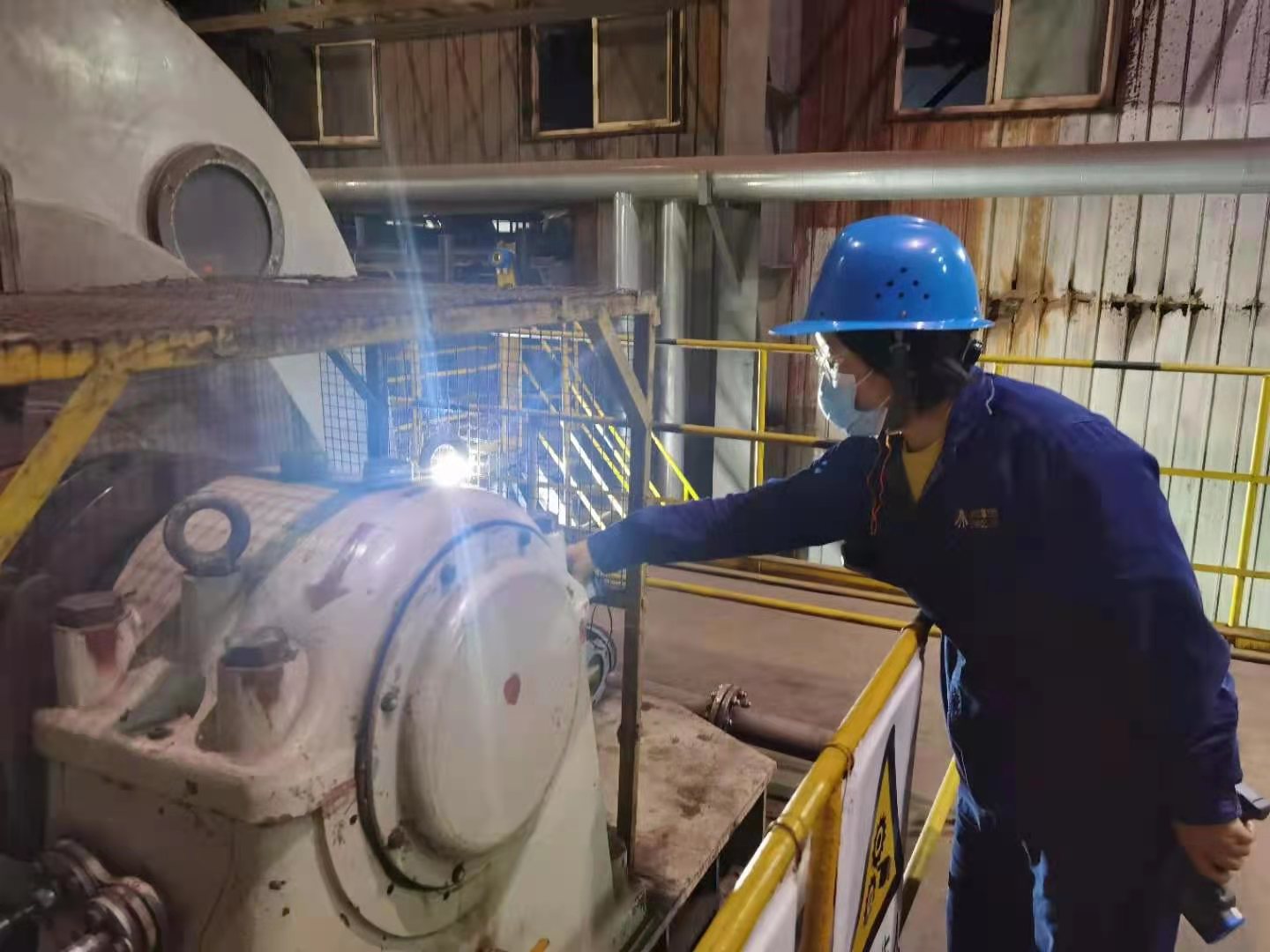 “三從”防治職業病,建設美麗幸福新陜鋼 “三從”防治職業病,建設美麗幸福新陜鋼