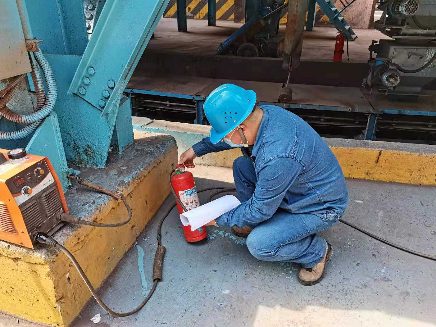 多措并舉織牢夏季安全防護網 多措并舉織牢夏季安全防護網