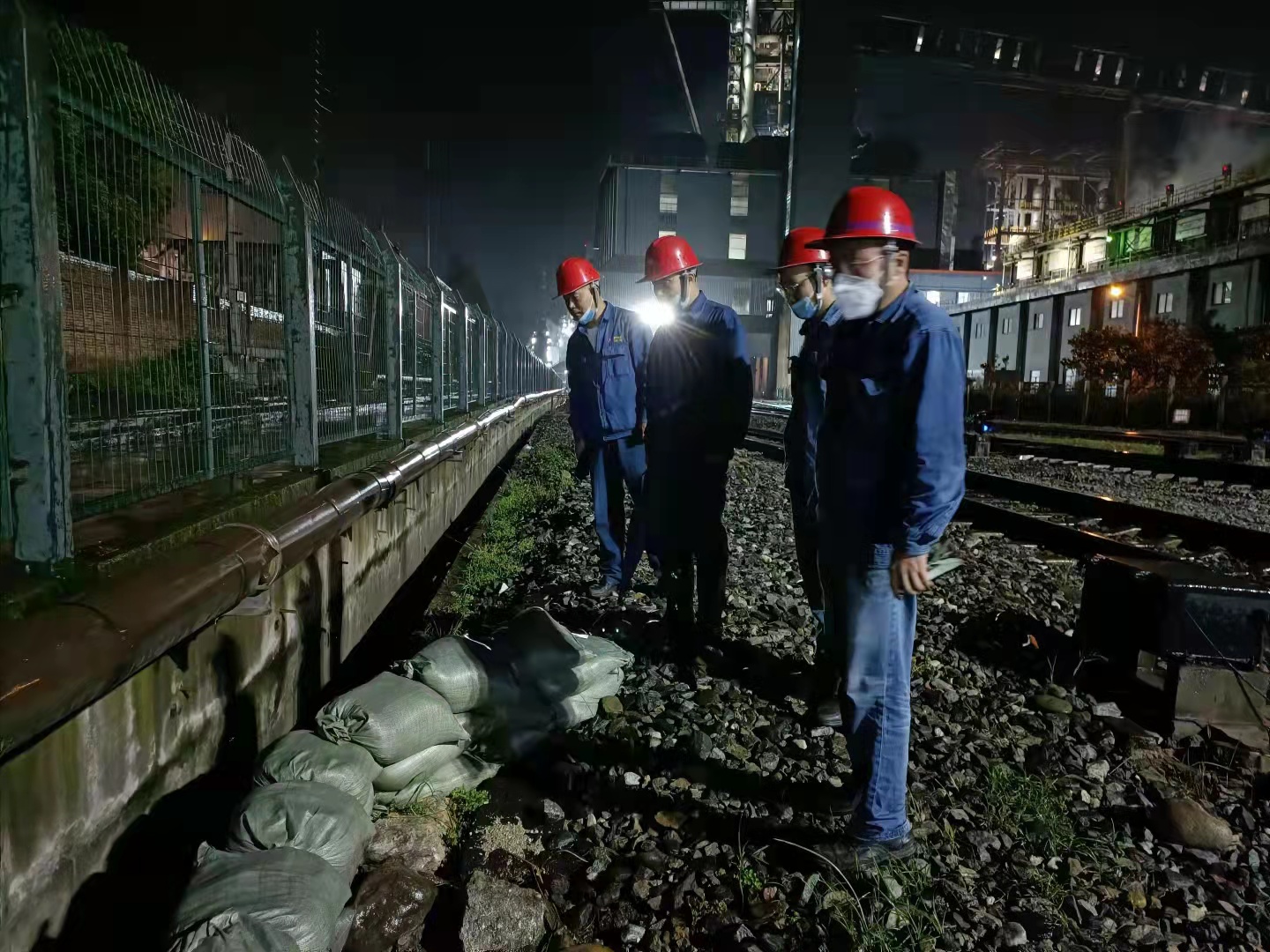 護航“十四運” 安全“緊相隨” 護航“十四運” 安全“緊相隨”