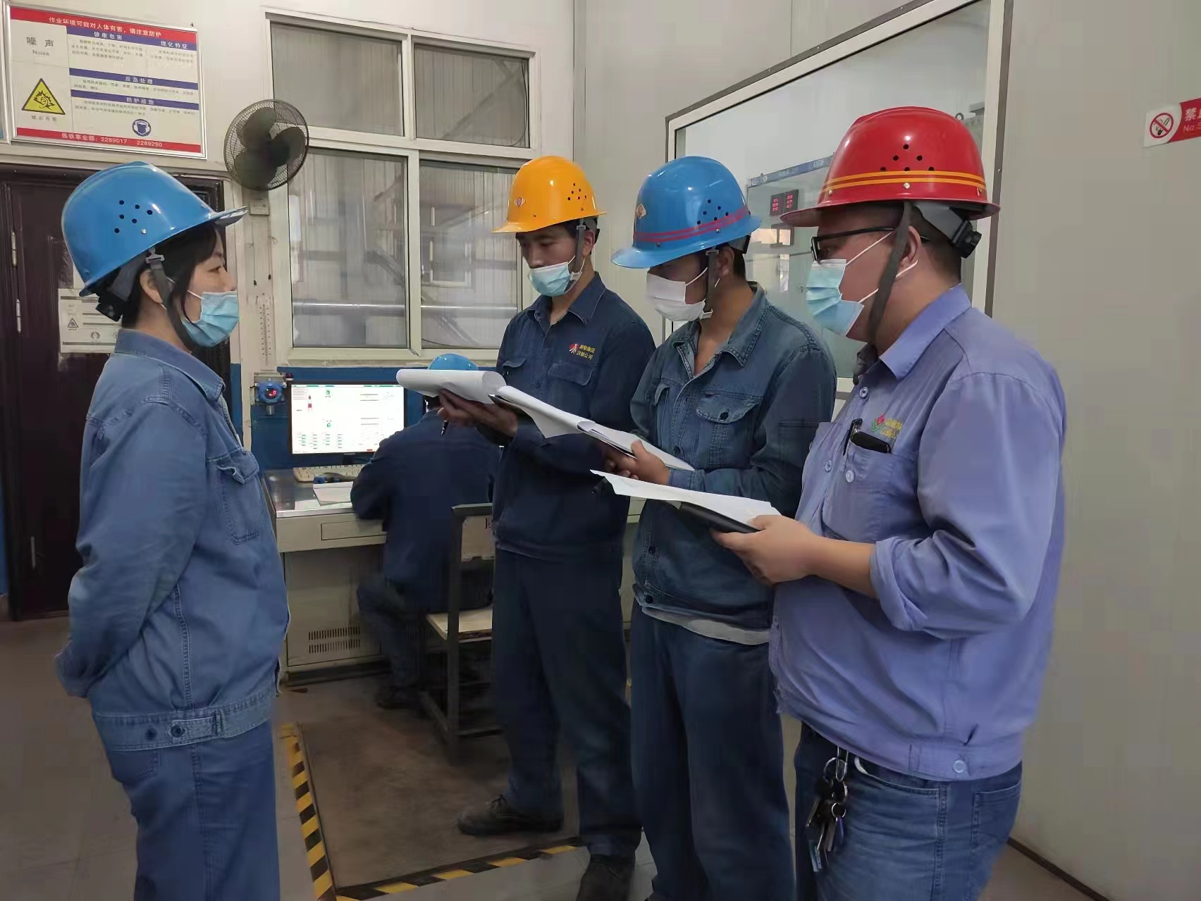 嚴(yán)規(guī)范、反三違,燒結(jié)廠安全攻堅(jiān)結(jié)出幸福之花 嚴(yán)規(guī)范、反三違,燒結(jié)廠安全攻堅(jiān)結(jié)出幸福之花