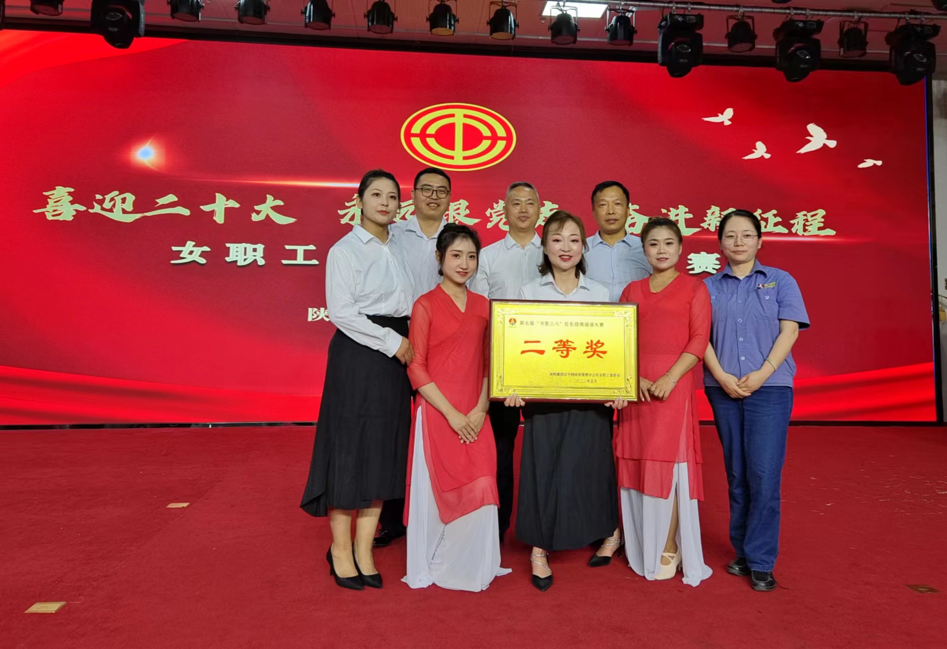 �V�в����`���A �펽õ���L�{�D ���O����������ϰ���Ů�������C��