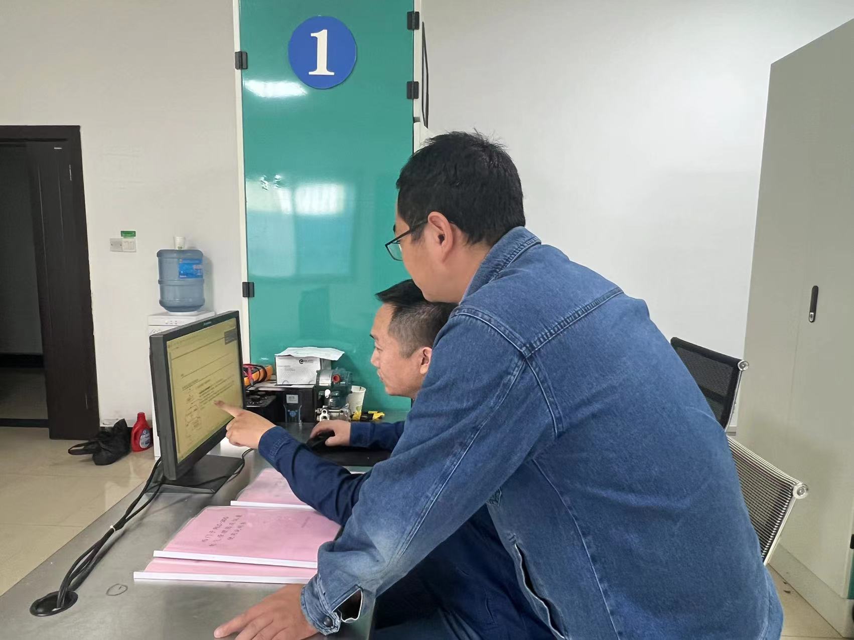 “廉、法、能”齊用力,鍛造作風過硬測量設備隊伍 “廉、法、能”齊用力,鍛造作風過硬測量設備隊伍