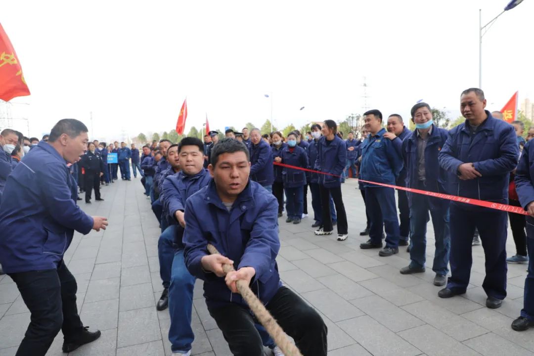 鼓干勁、強信心、聚人心!公司舉辦第十屆職工拔河比賽 鼓干勁、強信心、聚人心!公司舉辦第十屆職工拔河比賽