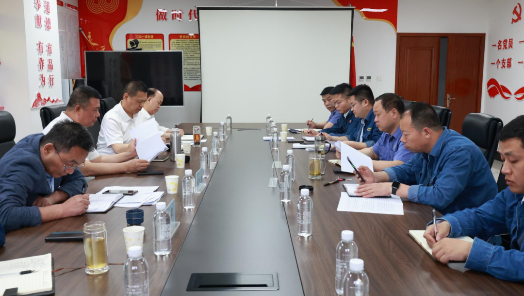 許曉增到漢鋼公司調(diào)研指導(dǎo)生產(chǎn)經(jīng)營工作 許曉增到漢鋼公司調(diào)研指導(dǎo)生產(chǎn)經(jīng)營工作