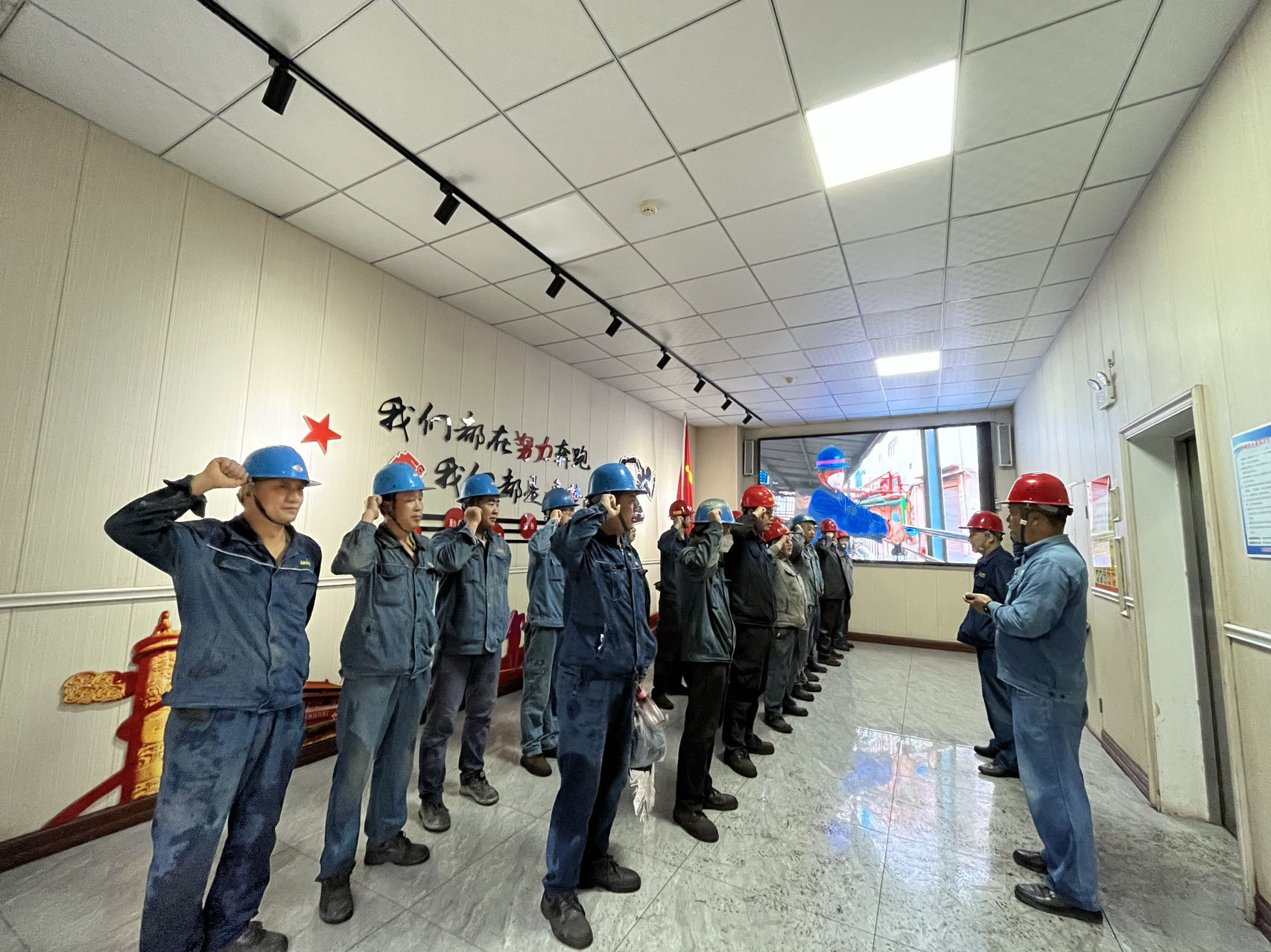 “滿格”狀態 書寫檢修安全“大文章” “滿格”狀態 書寫檢修安全“大文章”