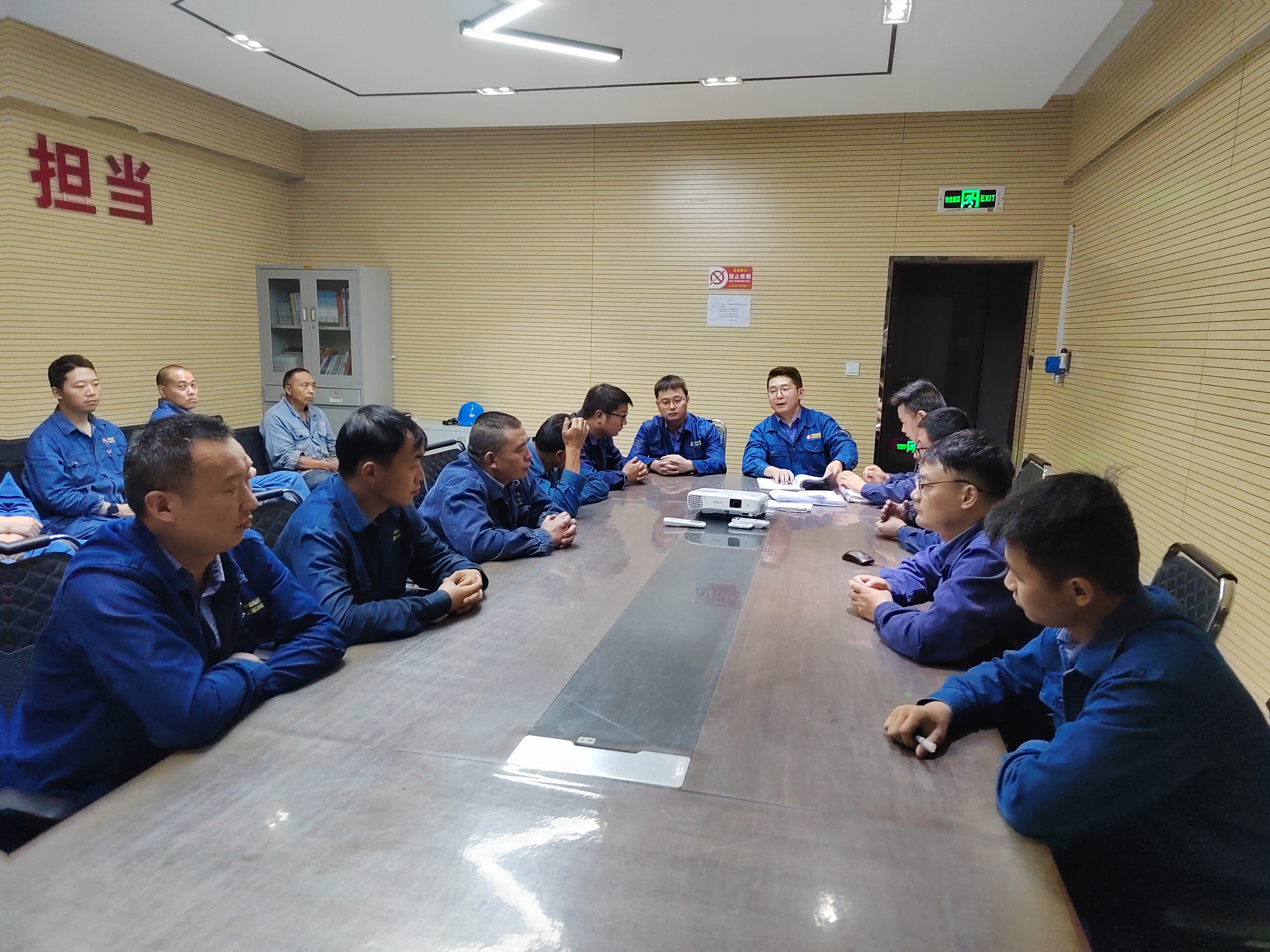 沖刺“下半程” 跑出安全“加速度” 沖刺“下半程” 跑出安全“加速度”