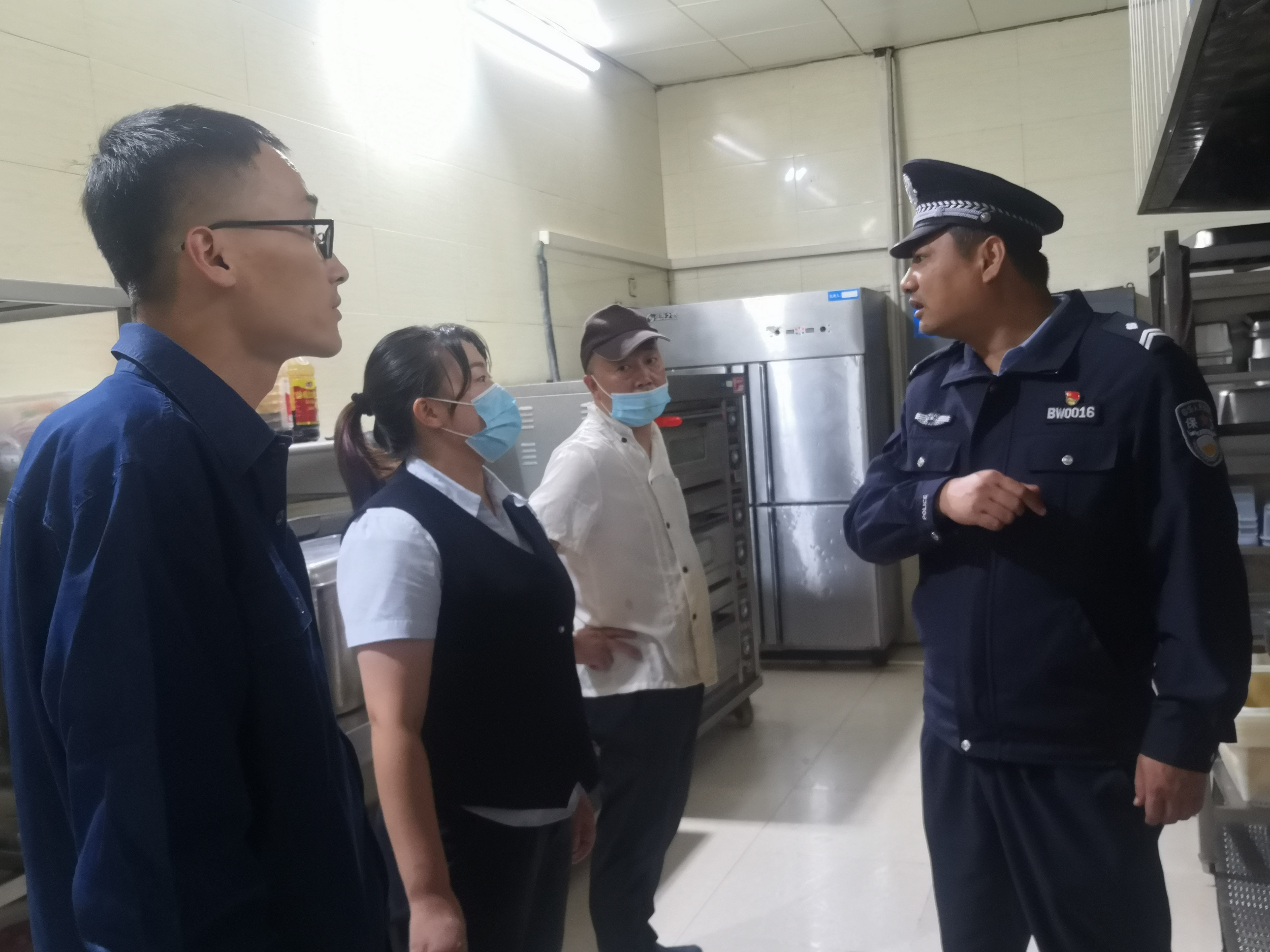 迎“雙節”保平安 保衛部開展節前大清查行動 迎“雙節”保平安 保衛部開展節前大清查行動