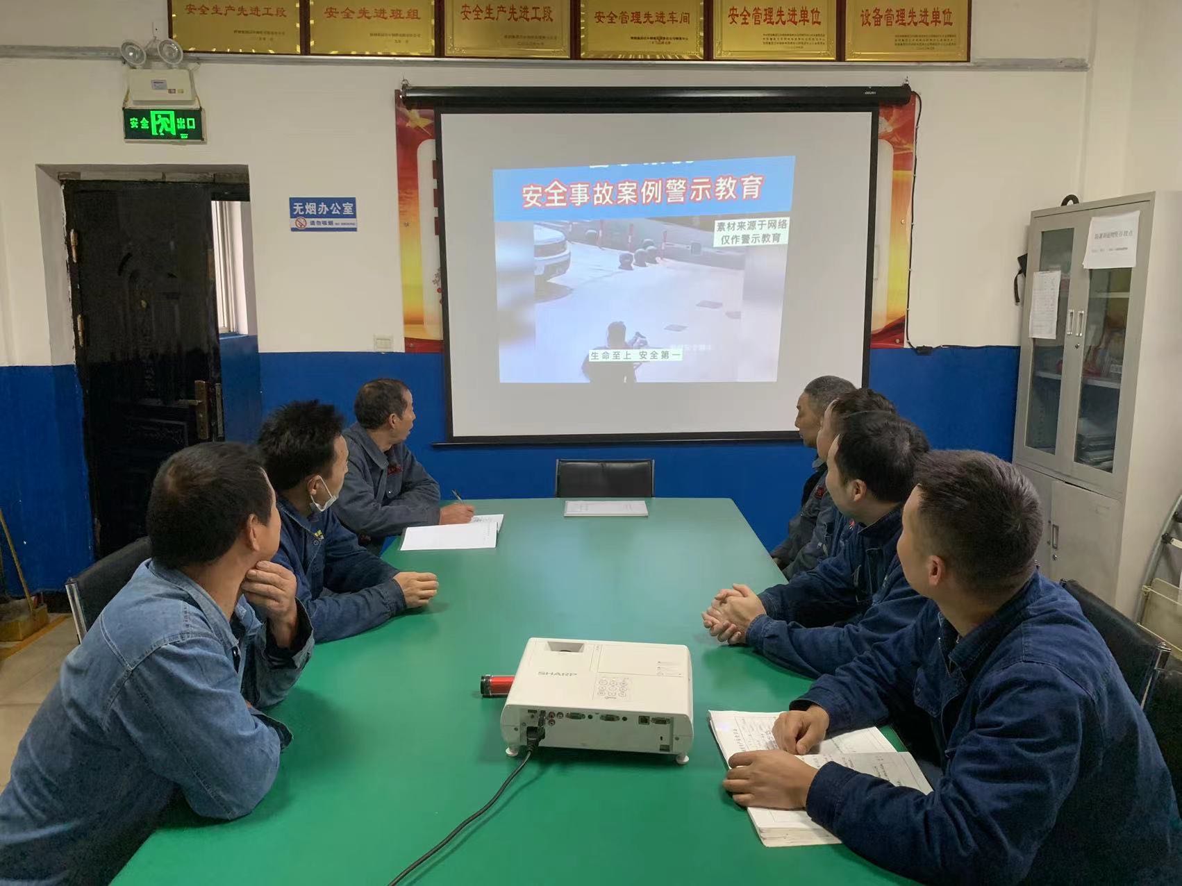 傾注“三情” 履步不停 傾注“三情” 履步不停