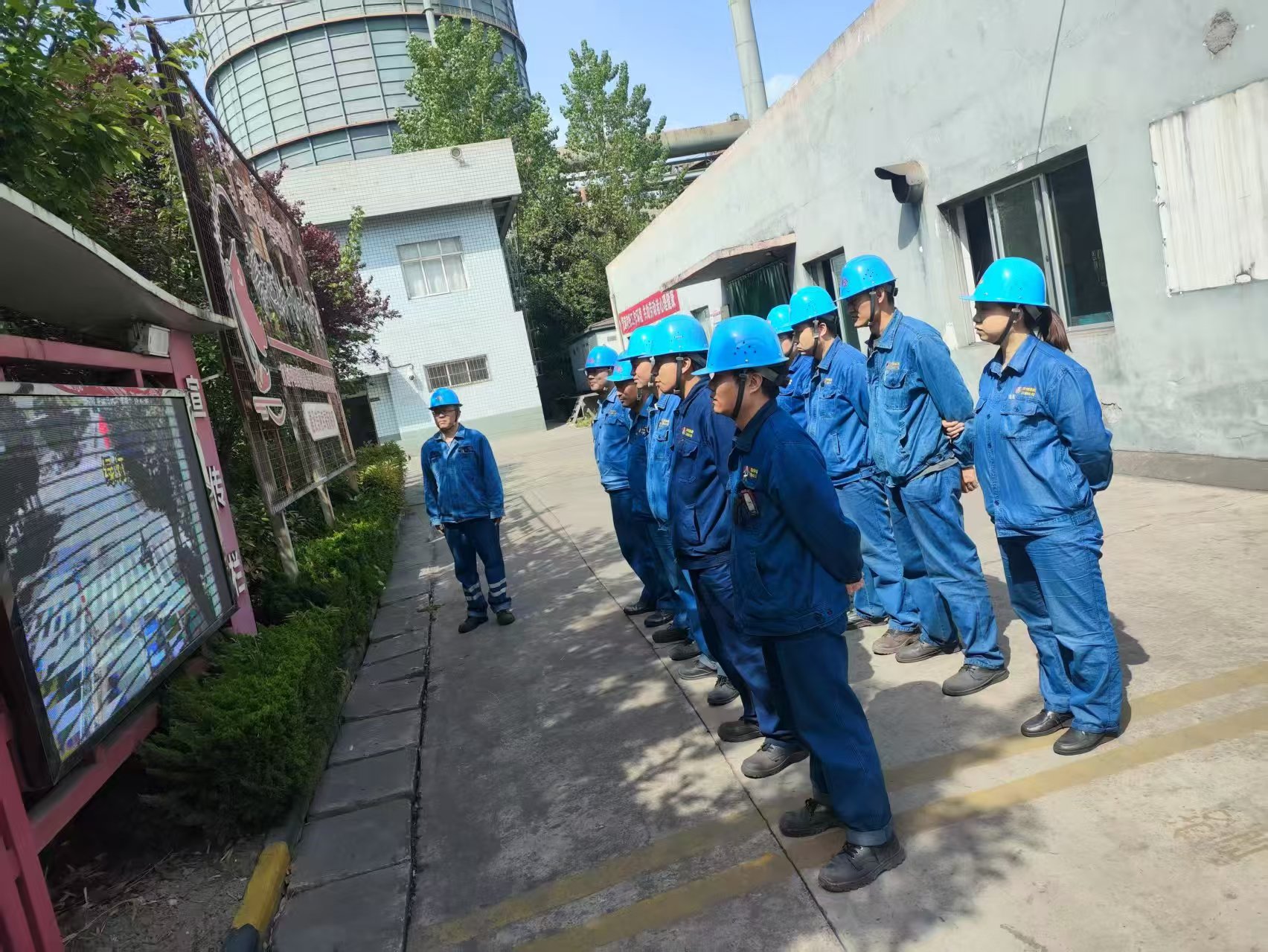 高溫天咋保安全?生產(chǎn)現(xiàn)場有答案 高溫天咋保安全?生產(chǎn)現(xiàn)場有答案