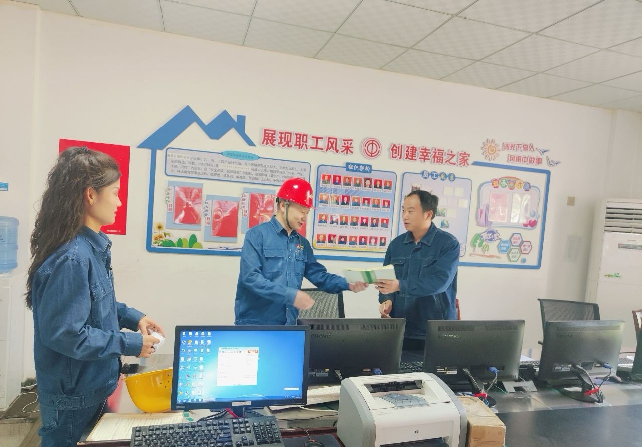 高溫天咋保安全?生產(chǎn)現(xiàn)場有答案 高溫天咋保安全?生產(chǎn)現(xiàn)場有答案