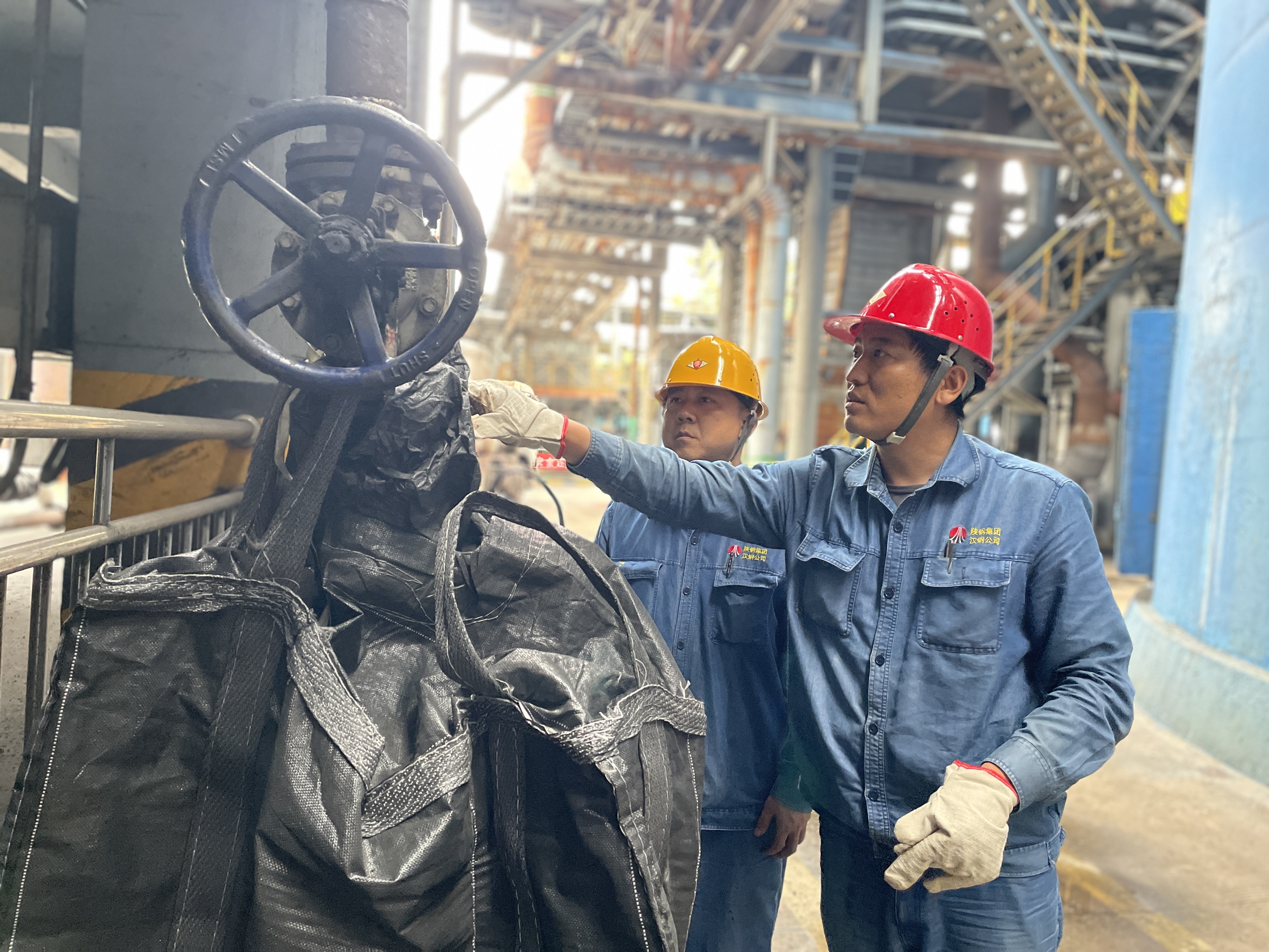 以“三型”黨支部建設 架起服務基層“連心橋” 以“三型”黨支部建設 架起服務基層“連心橋”