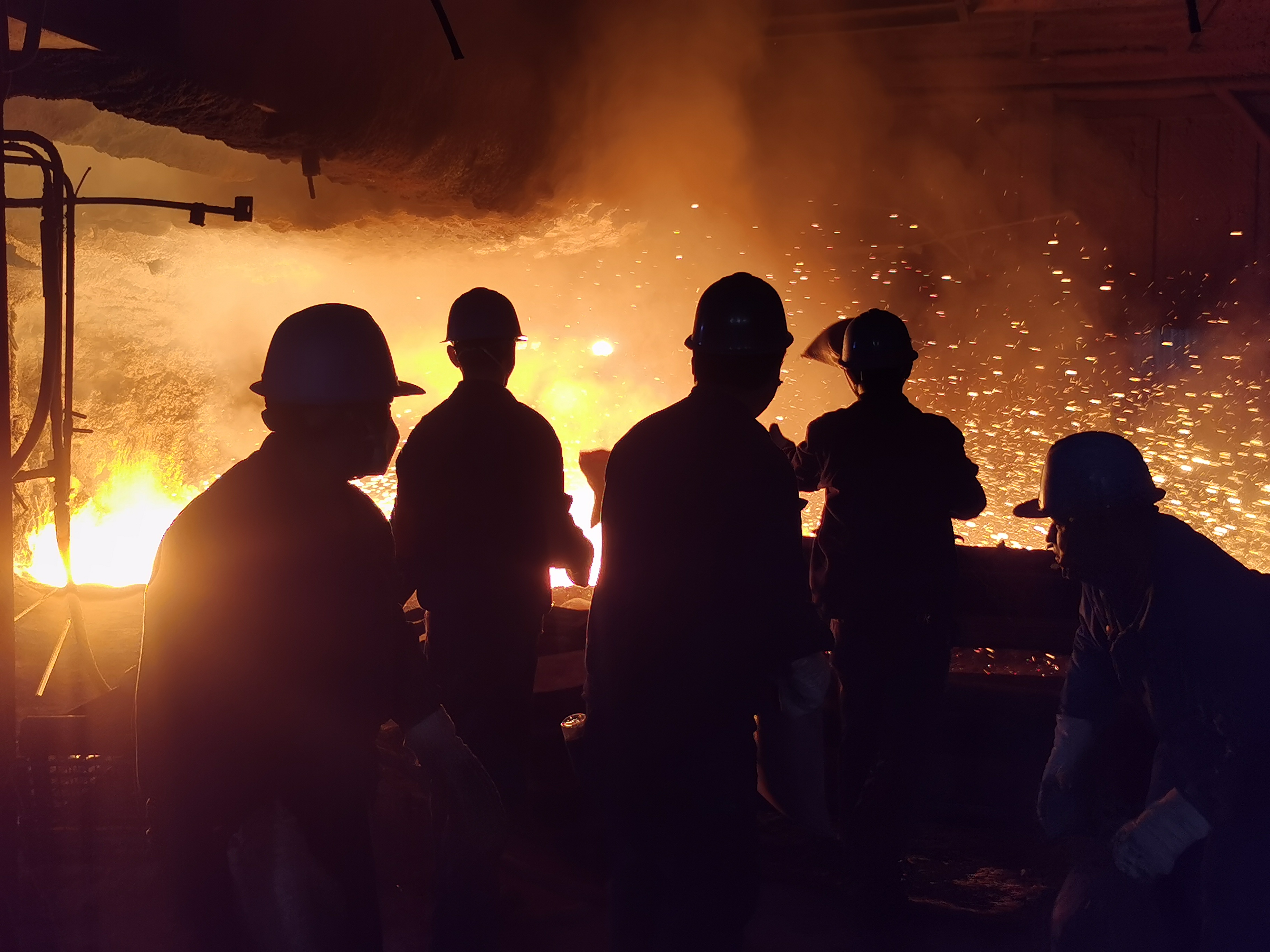 沒有稻谷香,卻有鐵水涌!這里“秋收”正當時 沒有稻谷香,卻有鐵水涌!這里“秋收”正當時