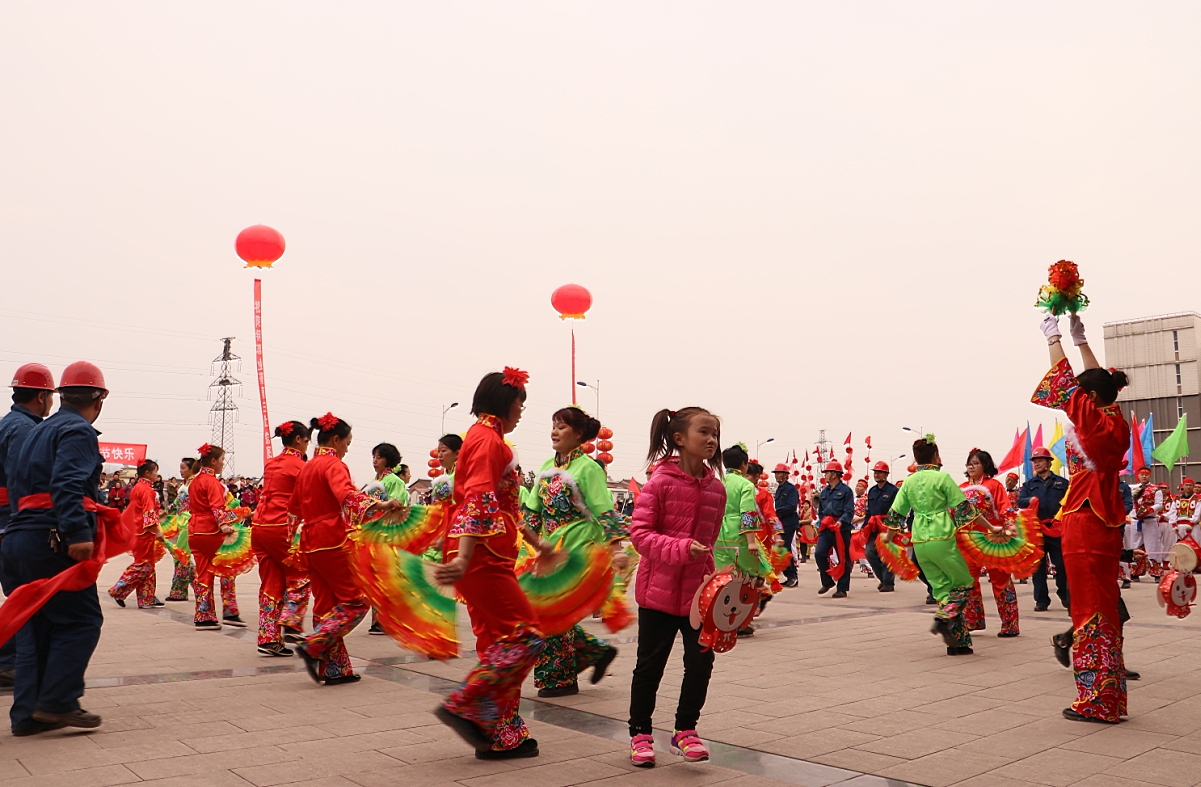 鑼鼓秧歌鬧元宵 ——漢鋼公司舉行“活力漢鋼·喜鬧元宵”系列活動 鑼鼓秧歌鬧元宵 ——漢鋼公司舉行“活力漢鋼·喜鬧元宵”系列活動
