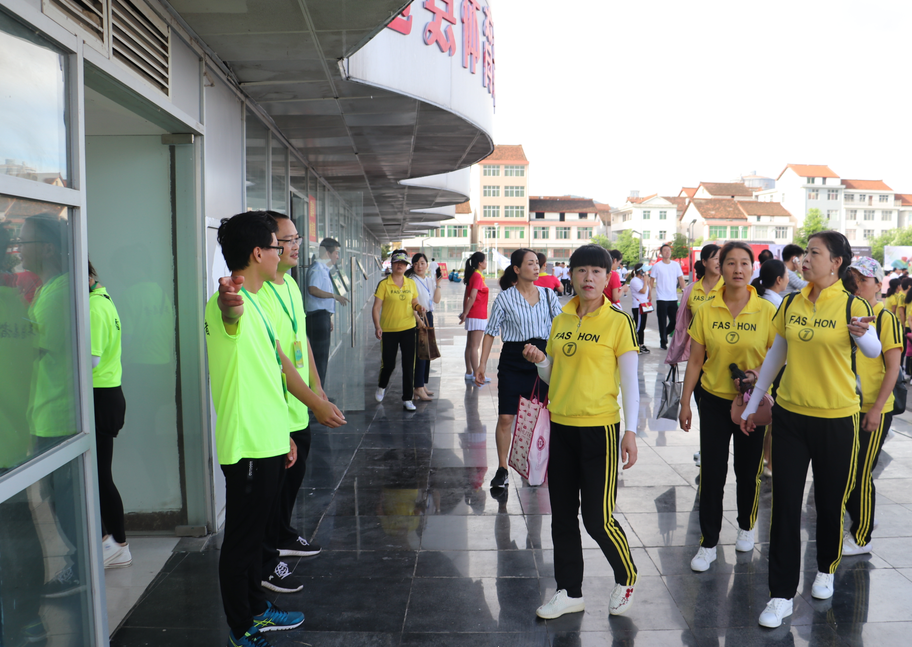 【團(tuán)青動(dòng)態(tài)】勉縣第二屆全民運(yùn)動(dòng)會(huì)上的“陜鋼笑臉” 【團(tuán)青動(dòng)態(tài)】勉縣第二屆全民運(yùn)動(dòng)會(huì)上的“陜鋼笑臉”