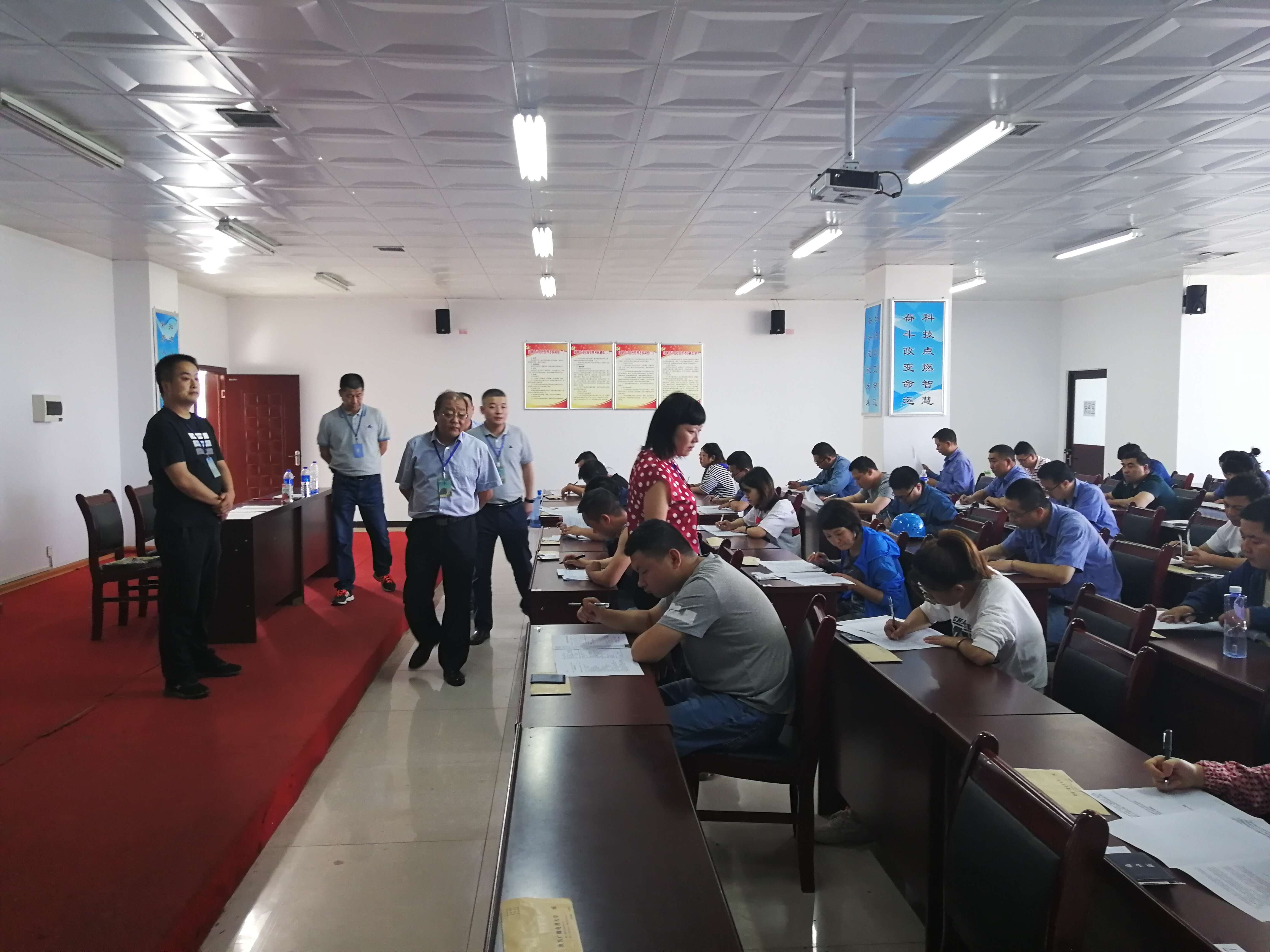 【五支人才】漢鋼電大首次開放教育本專科期末考試圓滿結(jié)束 【五支人才】漢鋼電大首次開放教育本專科期末考試圓滿結(jié)束